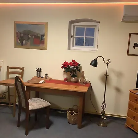 Blumenhaus Apartmán *